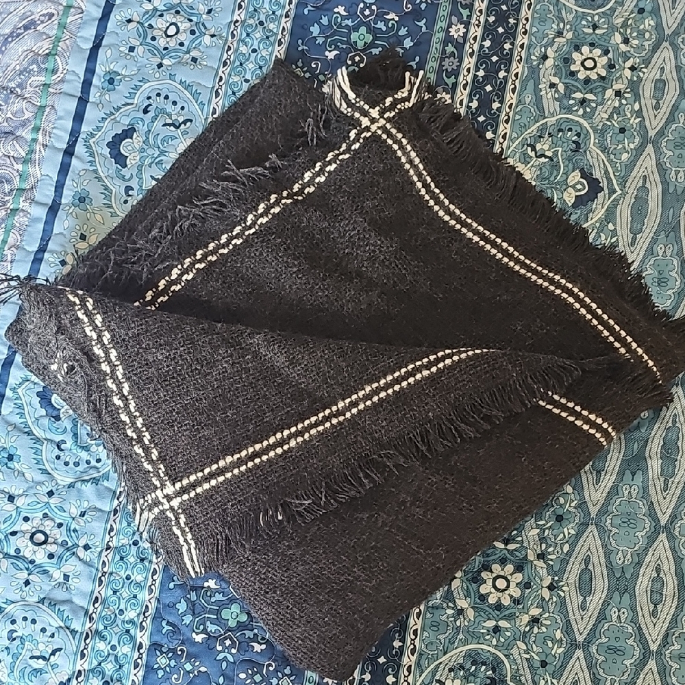 Chic Black Throw with Fringe
